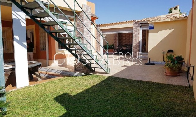 Wiederverkauf - Villa -
Orihuela Costa - Los Balcones