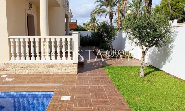 Herverkoop - Villa -
Orihuela Costa - Cabo Roig
