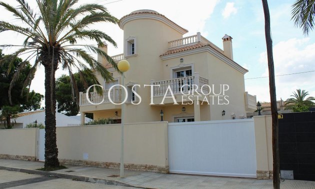 Herverkoop - Villa -
Orihuela Costa - Cabo Roig