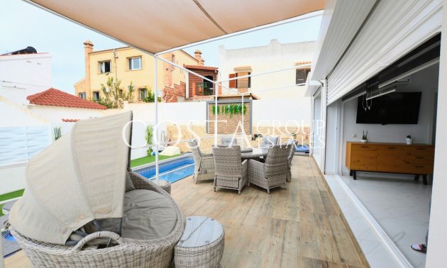 Wiederverkauf - Villa -
Orihuela Costa - Villamartin