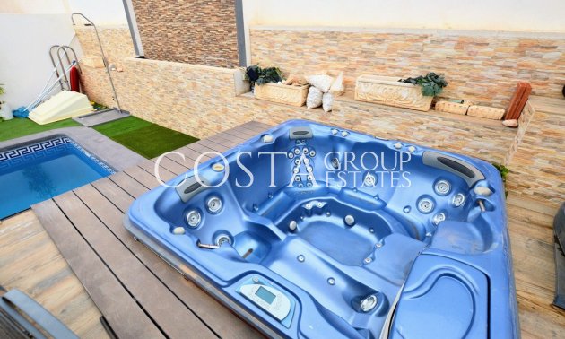 Wiederverkauf - Villa -
Orihuela Costa - Villamartin