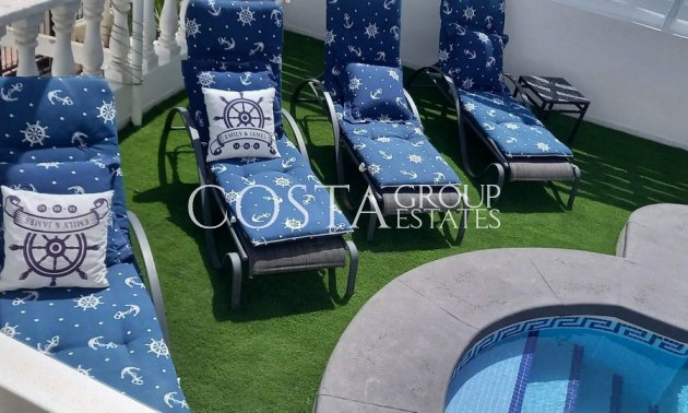 Wiederverkauf - Villa -
Orihuela Costa - Villamartin