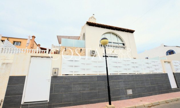 Wiederverkauf - Villa -
Orihuela Costa - Villamartin