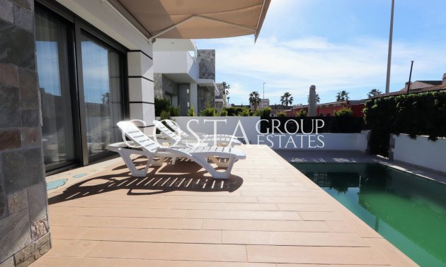 Resale - Villa -
Los Alcazares - Los Alcazares Centro