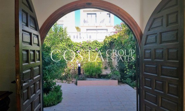 Herverkoop - Villa -
Orihuela Costa - Los Balcones