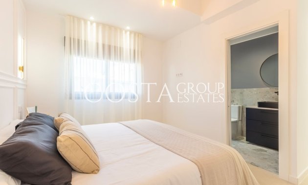 Odsprzedaż - Willa -
Torrevieja