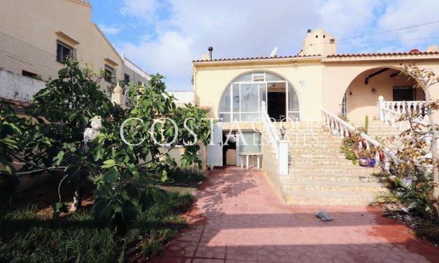 Herverkoop - Villa -
Orihuela Costa - Los Balcones