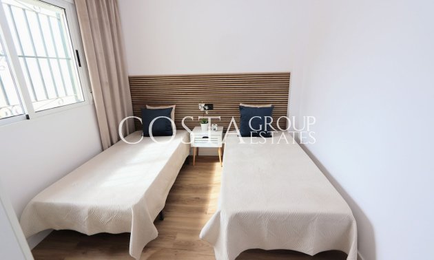 Wiederverkauf - House -
Orihuela Costa - Punta Prima