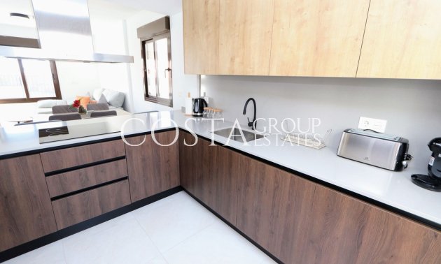 Herverkoop - Villa -
Orihuela Costa - Villamartin