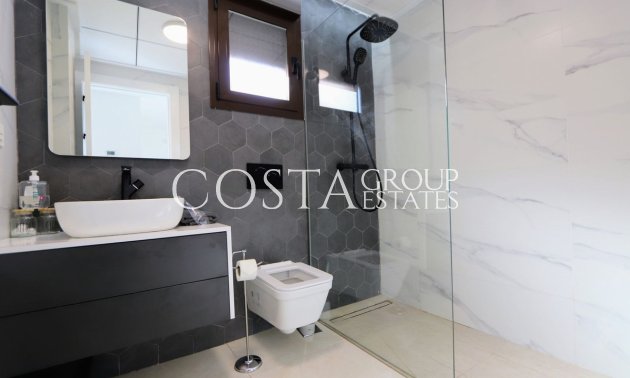 Herverkoop - Villa -
Orihuela Costa - Villamartin