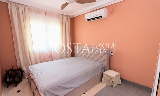 Revente - Villa -
Torrevieja