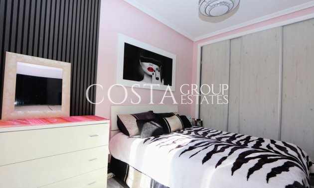 Herverkoop - Villa -
Orihuela Costa - Lomas de Cabo Roig