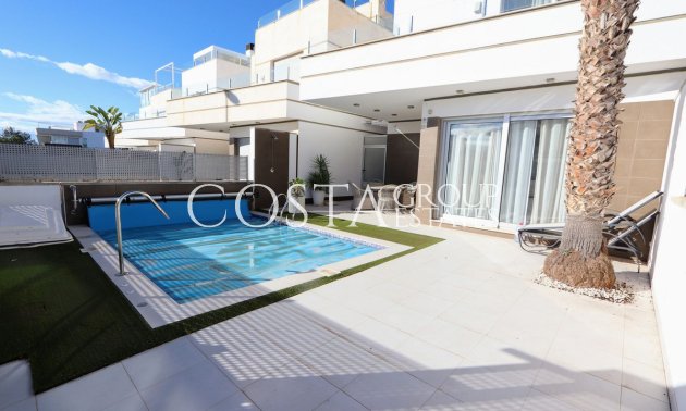 Herverkoop - Villa -
Orihuela Costa - Lomas de Cabo Roig