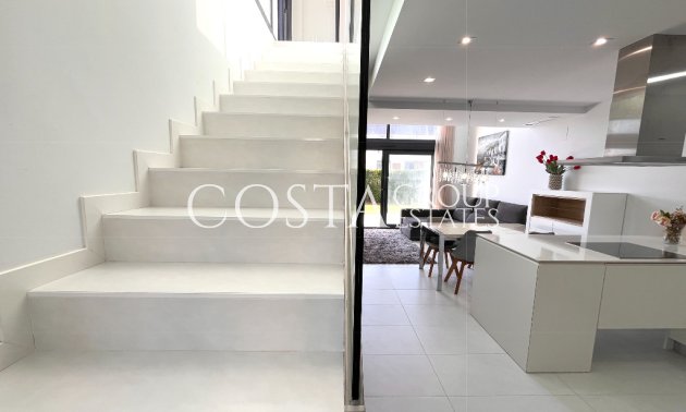 Herverkoop - Villa -
Orihuela Costa - Los Dolses