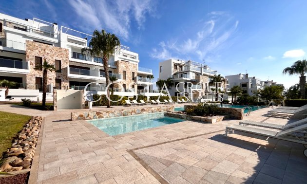 Herverkoop - Villa -
Orihuela Costa - Los Dolses