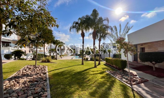 Herverkoop - Villa -
Orihuela Costa - Los Dolses