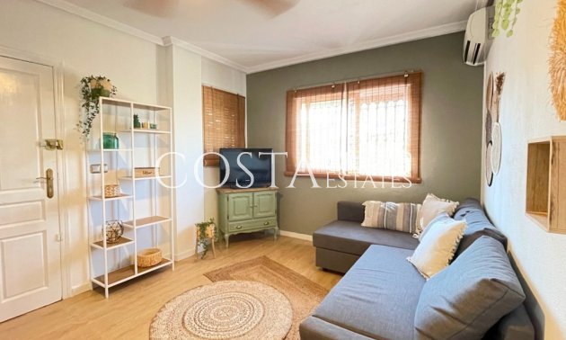 Herverkoop - Huis -
Orihuela Costa - Villamartin