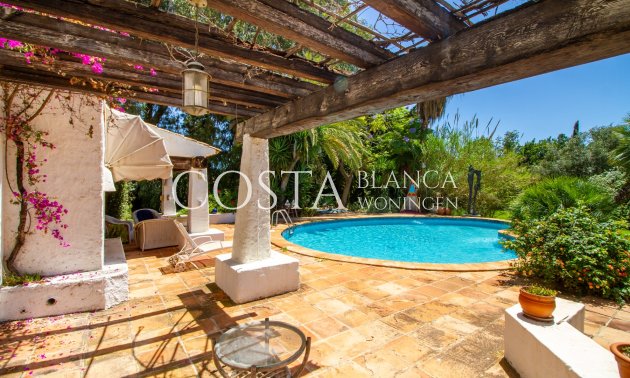 Resale - Villa -
Alfas del Pí