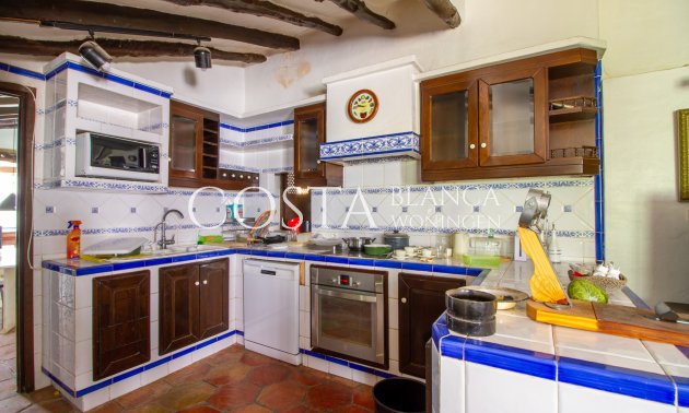 Resale - Villa -
Alfas del Pí