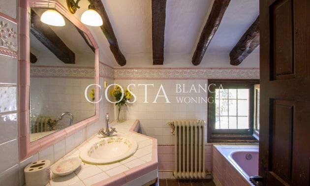 Resale - Villa -
Alfas del Pí