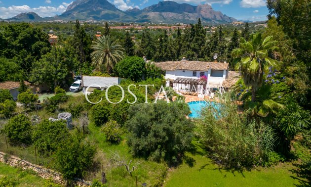 Resale - Villa -
Alfas del Pí