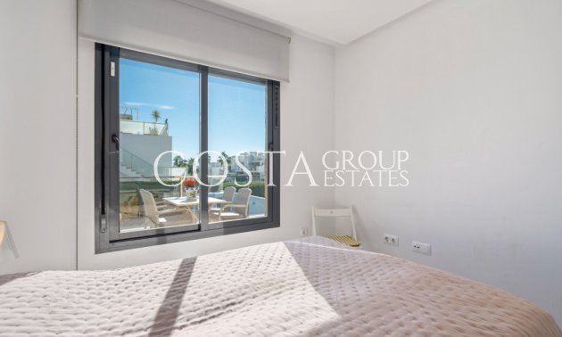 Wiederverkauf - House -
Orihuela Costa - Punta Prima