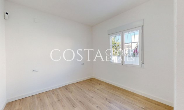 Wiederverkauf - Villa -
Orihuela Costa - Villamartin