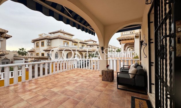 Odsprzedaż - Dom -
Orihuela Costa