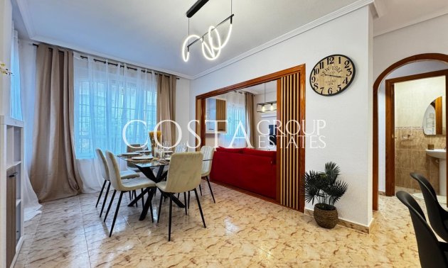 Odsprzedaż - Dom -
Orihuela Costa