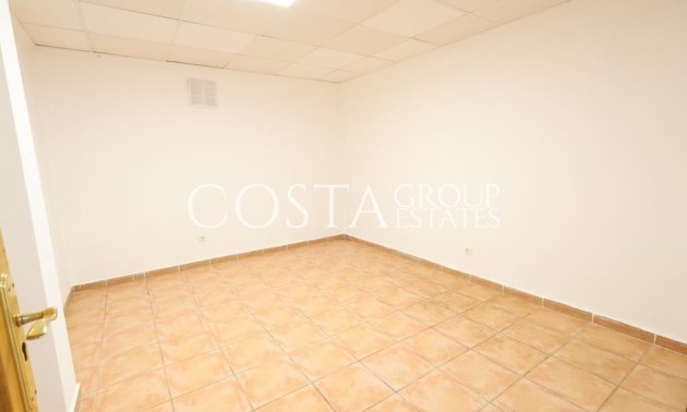 Herverkoop - Villa -
Orihuela Costa