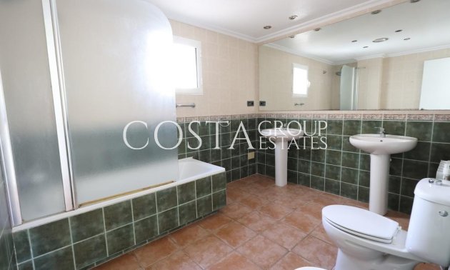 Herverkoop - Villa -
Orihuela Costa