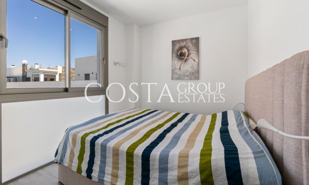 Herverkoop - Villa -
Orihuela Costa - Villamartin