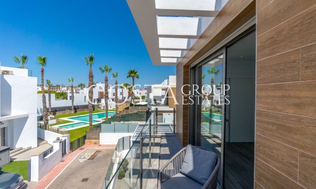 Herverkoop - Villa -
Orihuela Costa - Villamartin