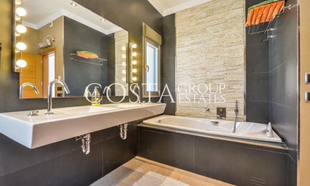 Odsprzedaż - Willa -
Benissa - Benissa Centro