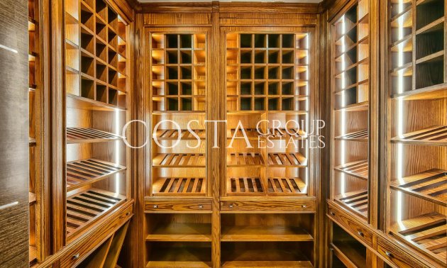 Odsprzedaż - Willa -
Calpe - la Canuta