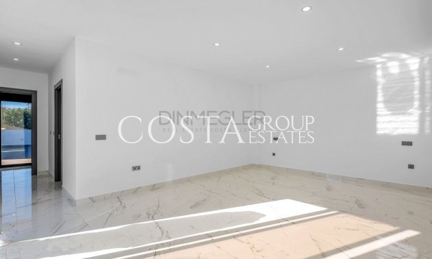 Herverkoop - Villa -
Orihuela Costa - Campoamor