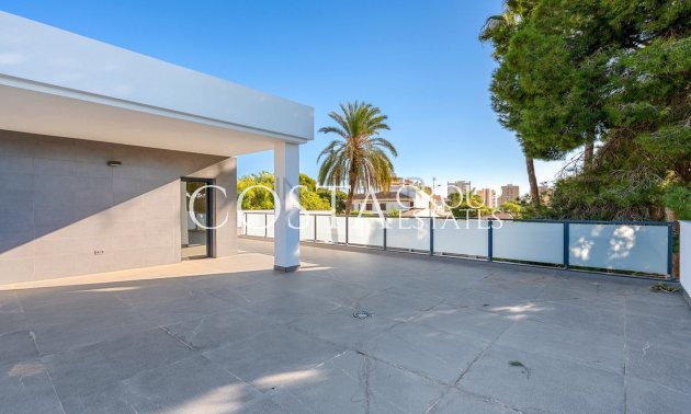 Herverkoop - Villa -
Orihuela Costa - Campoamor