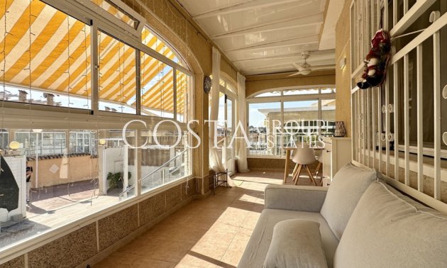 Herverkoop - Villa -
Orihuela Costa - Los Dolses