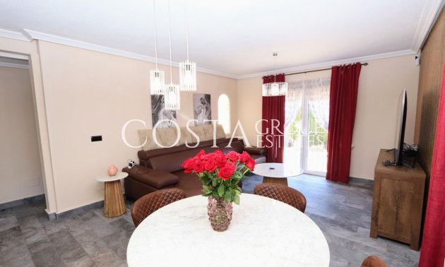 Wiederverkauf - Villa -
Orihuela Costa - Lomas de Cabo Roig