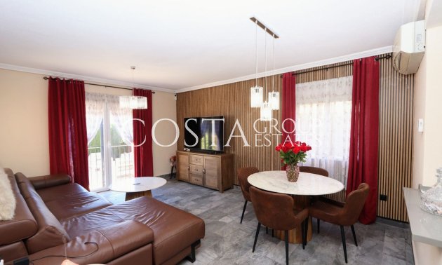 Wiederverkauf - Villa -
Orihuela Costa - Lomas de Cabo Roig