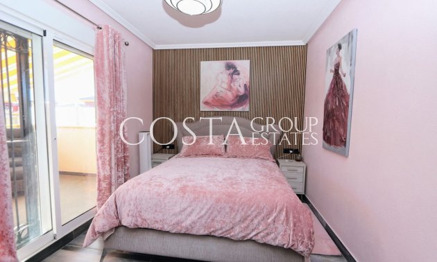 Wiederverkauf - Villa -
Orihuela Costa - Lomas de Cabo Roig