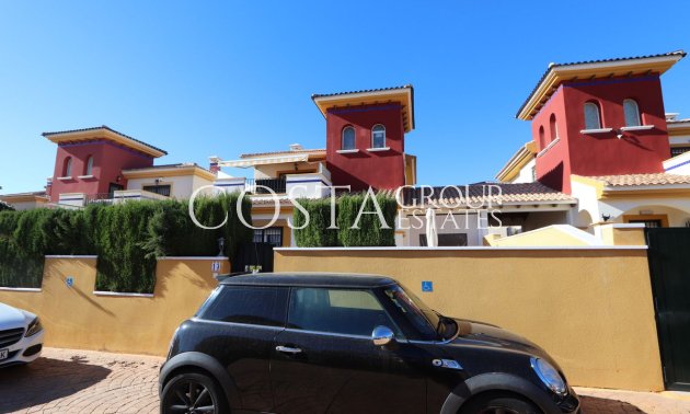 Wiederverkauf - Villa -
Orihuela Costa - Lomas de Cabo Roig