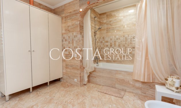 Resale - Villa -
Orihuela Costa - Los Balcones