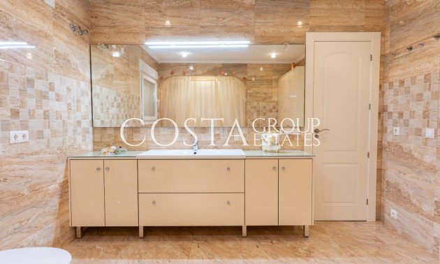 Resale - Villa -
Orihuela Costa - Los Balcones