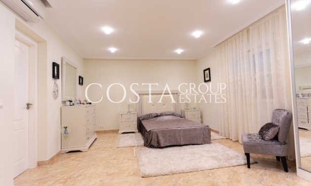 Resale - Villa -
Orihuela Costa - Los Balcones