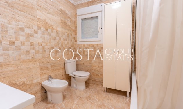 Resale - Villa -
Orihuela Costa - Los Balcones