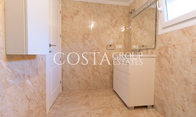 Resale - Villa -
Orihuela Costa - Los Balcones