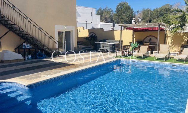Resale - Villa -
Orihuela Costa - Villamartin