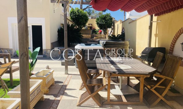 Resale - Villa -
Orihuela Costa - Villamartin