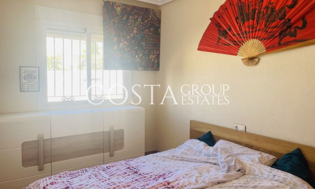 Resale - Villa -
Orihuela Costa - Villamartin